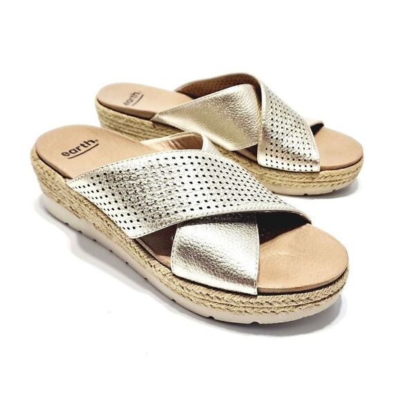 Earth Modena Marigold Sandals Women's Size 8 M Gold Perforated Leather Slides - Picture 1 of 8
